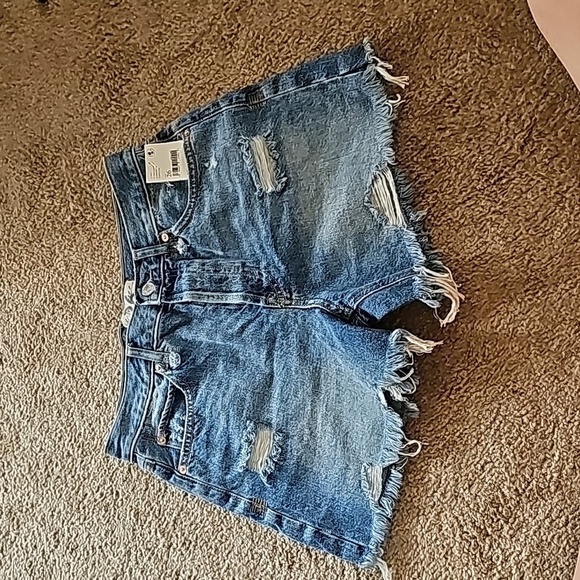 We The Free Denim Shorts Shout and Twist - Picture 1 of 6